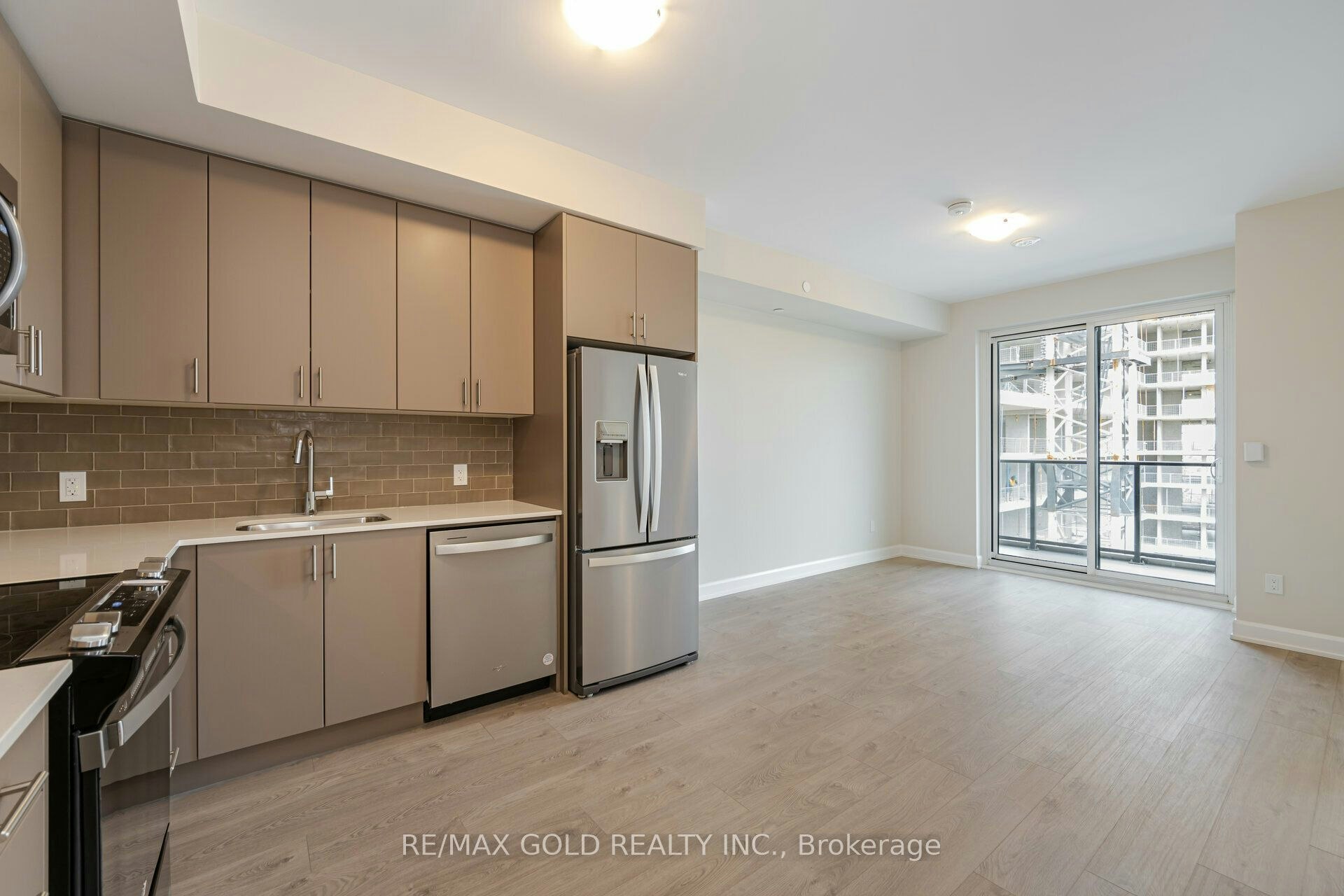 817-3220 William Coltson Avenue, Oakville, ON, L6H 7X9 - 10