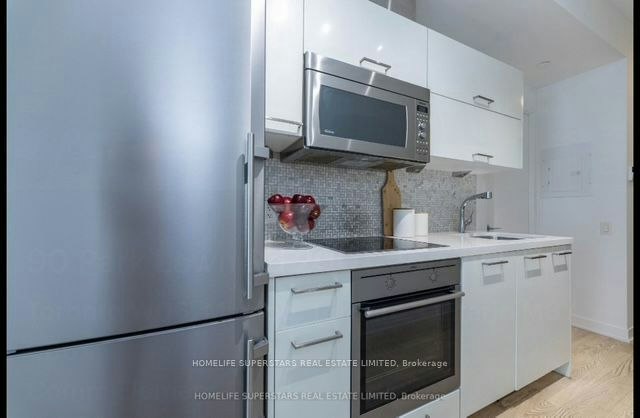 2001-90 Park Lawn Road, Toronto, ON, M8Y 0B6 4