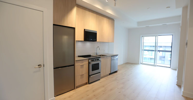 713-3008 William Cutmore Boulevard, Oakville, ON, L6H 8E7 - 3