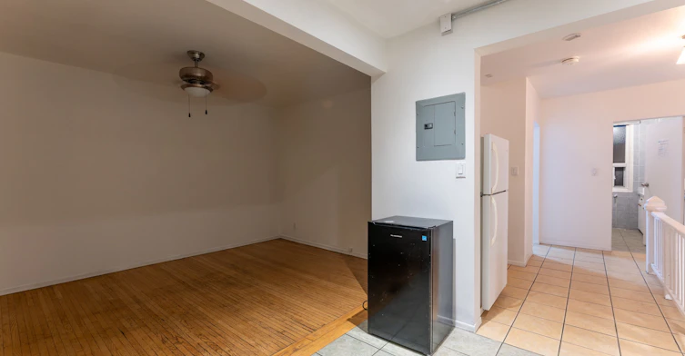 Upper-716 Lansdowne Avenue, Toronto, ON, M6H 3Y8 - 3