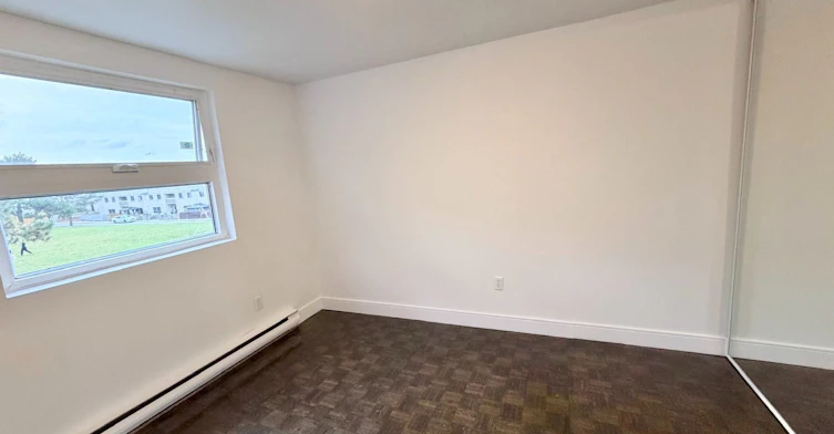 131-7555 Goreway Drive, Mississauga, ON, L4T 3M9 - 8