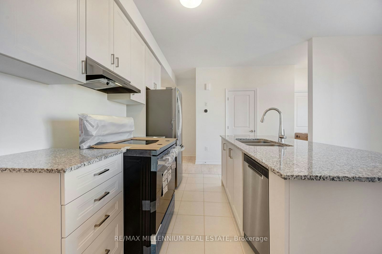 Main-10 Thornbird Crescent, Brampton, ON, L6V 3N5 - 14