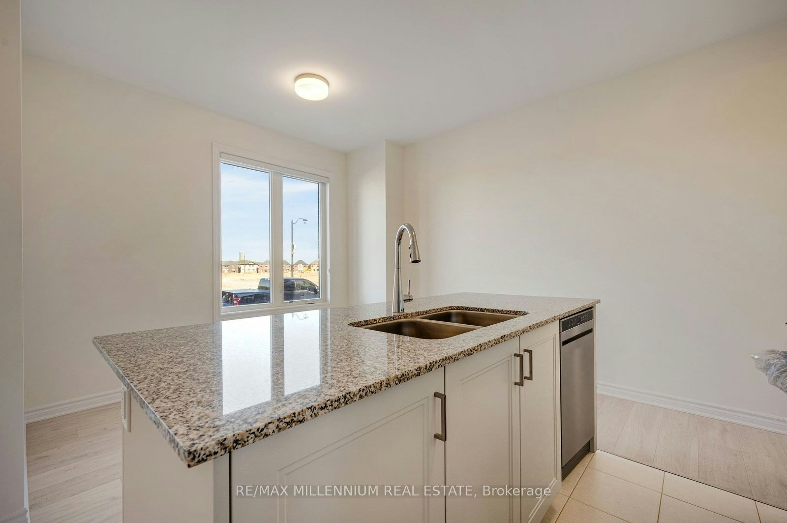Main-10 Thornbird Crescent, Brampton, ON, L6V 3N5 - 16
