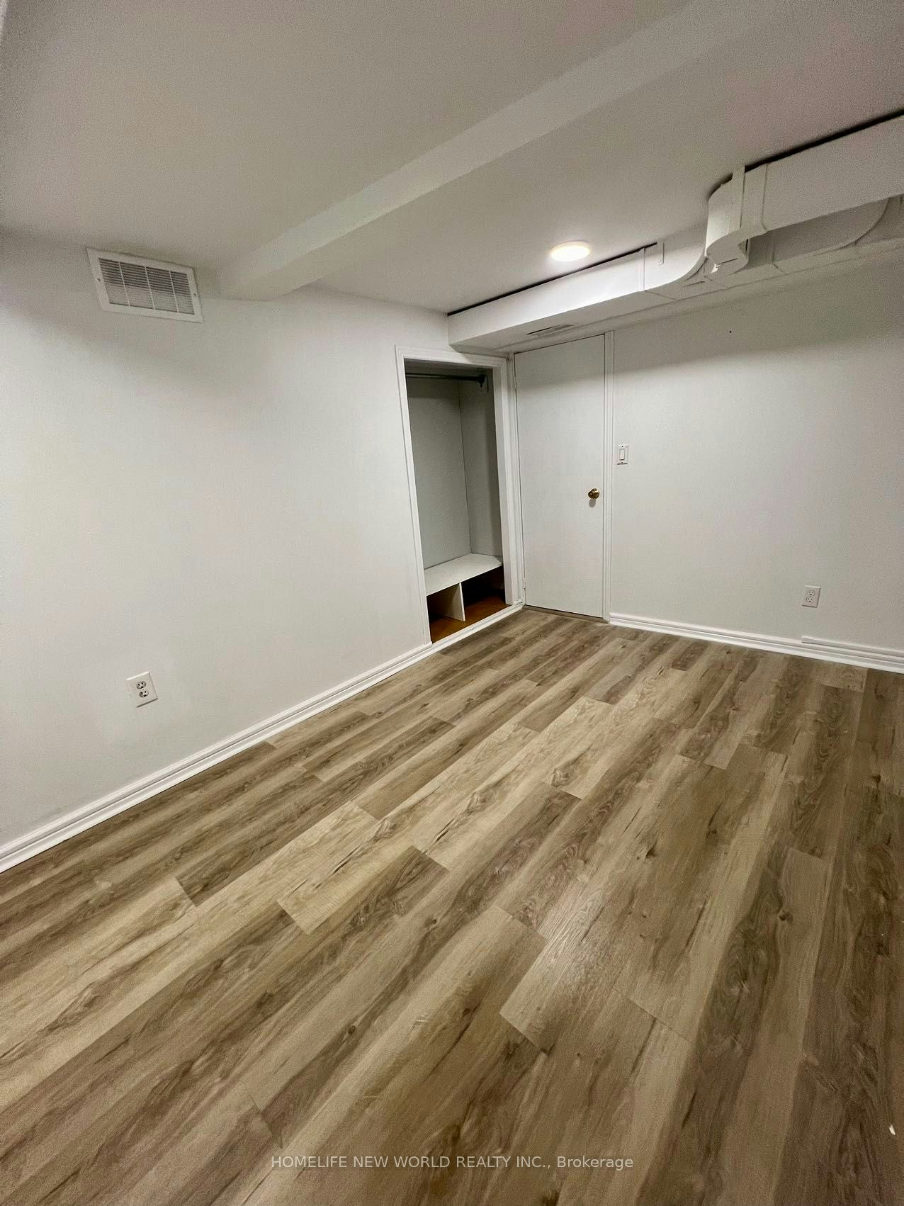 Bsm-354 Kane Avenue, Toronto, ON, M6M 3P4 - 6