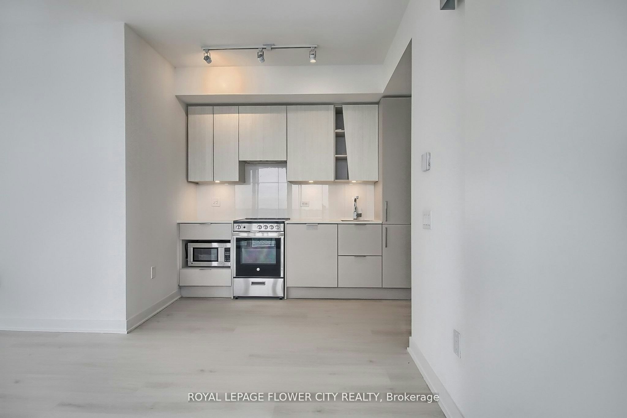 5704-3900 Confederation Parkway, Mississauga, ON, L5M 0M3 - 22