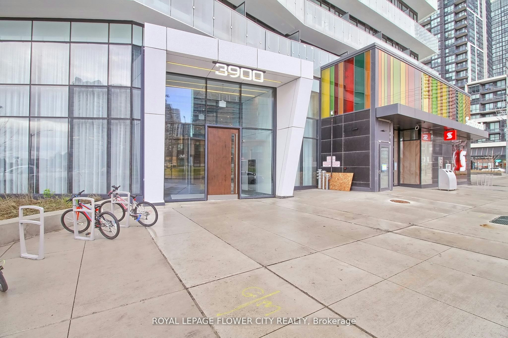 5704-3900 Confederation Parkway, Mississauga, ON, L5M 0M3 - 3