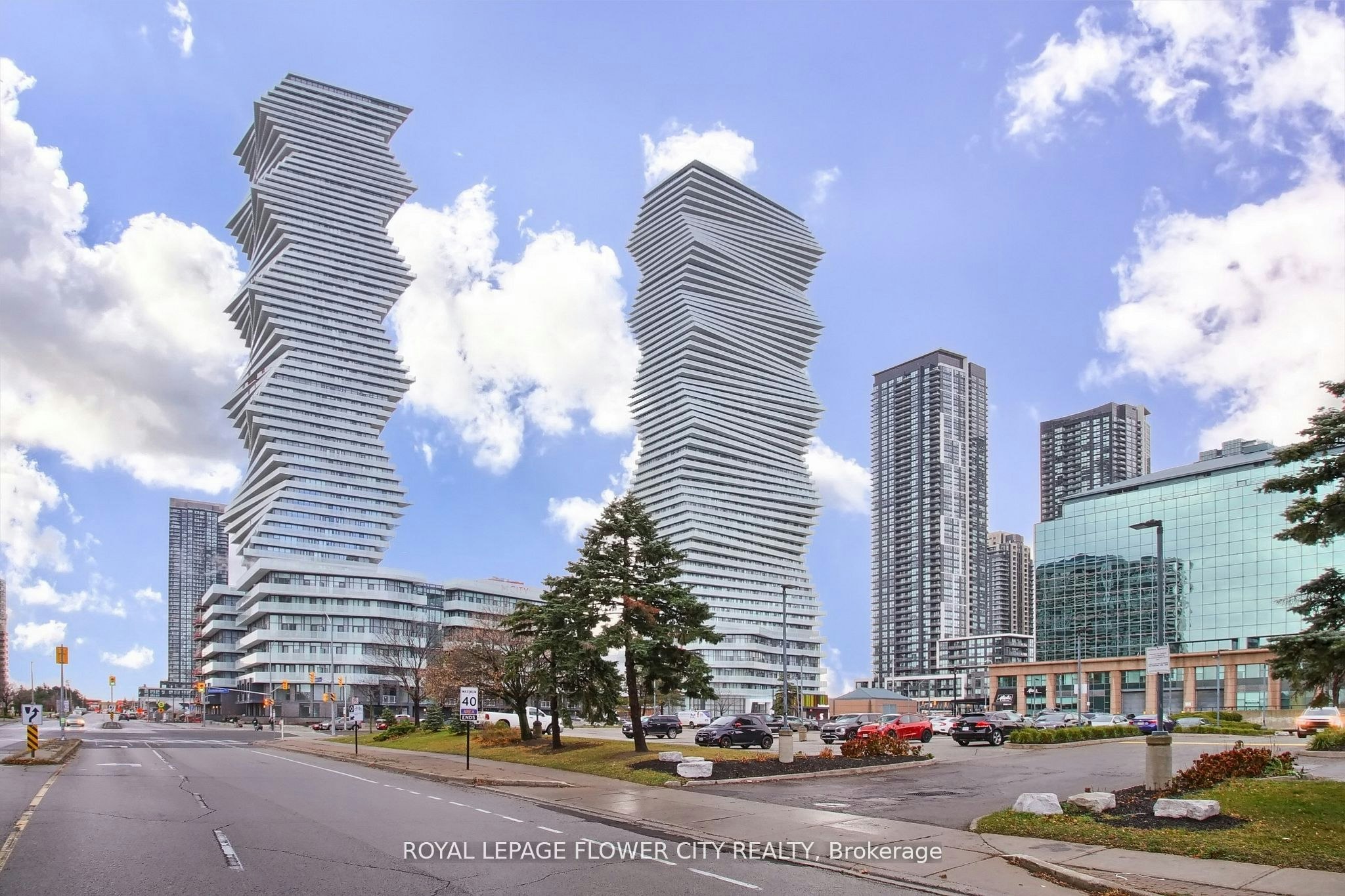 5704-3900 Confederation Parkway, Mississauga, ON, L5M 0M3 - 2