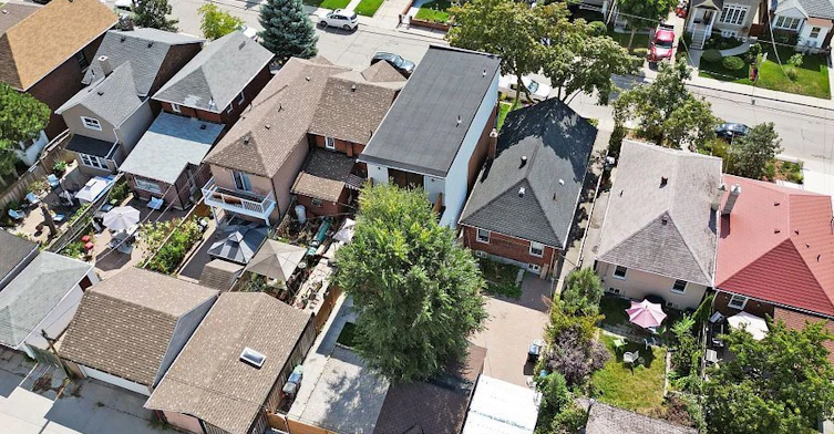 Lower-58 Corbett Avenue, Toronto, ON, M6N 1V1 - 36