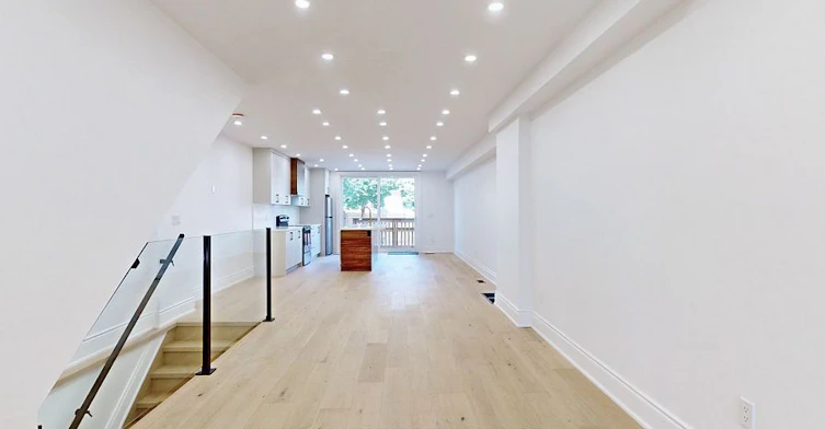 Lower-58 Corbett Avenue, Toronto, ON, M6N 1V1 - 5