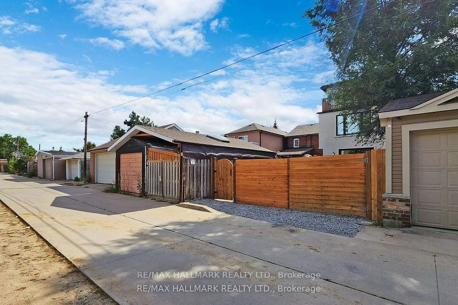 Lower-58 Corbett Avenue, Toronto, ON, M6N 1V1 - 35