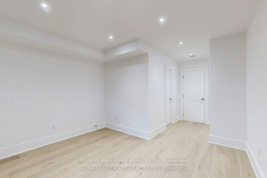 Lower-58 Corbett Avenue, Toronto, ON, M6N 1V1 - 28