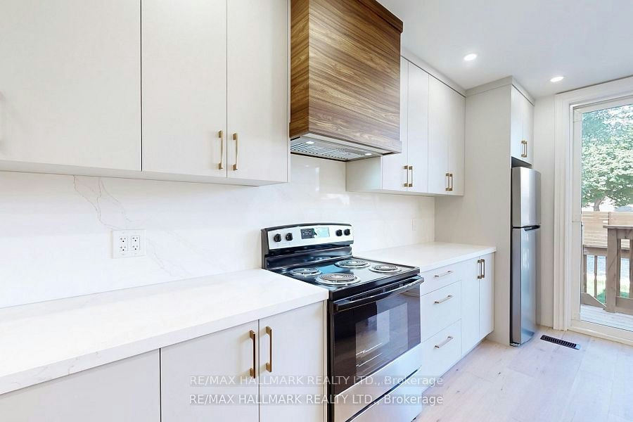 Lower-58 Corbett Avenue, Toronto, ON, M6N 1V1 - 17