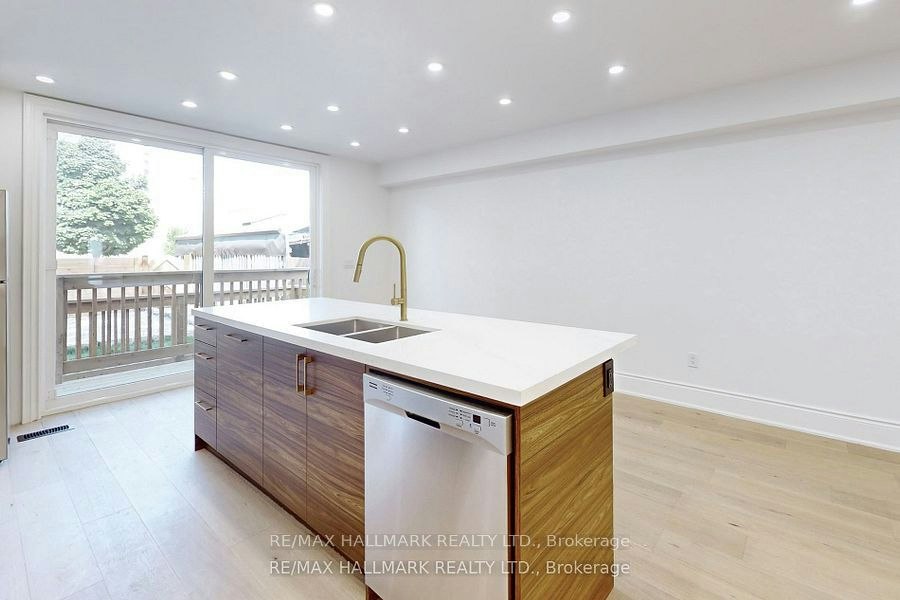 Lower-58 Corbett Avenue, Toronto, ON, M6N 1V1 - 15