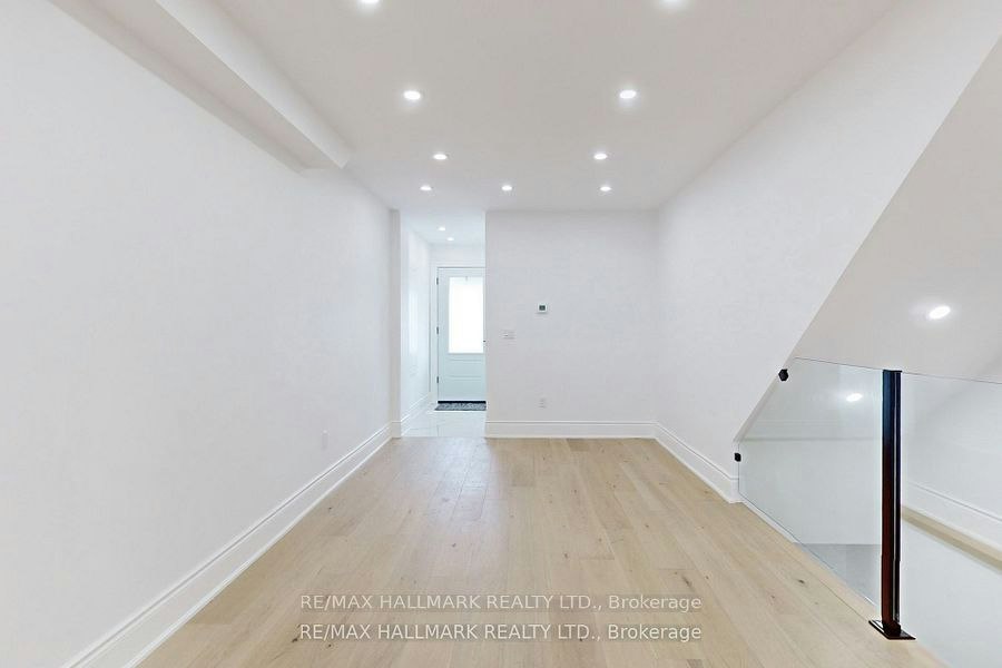 Lower-58 Corbett Avenue, Toronto, ON, M6N 1V1 - 7