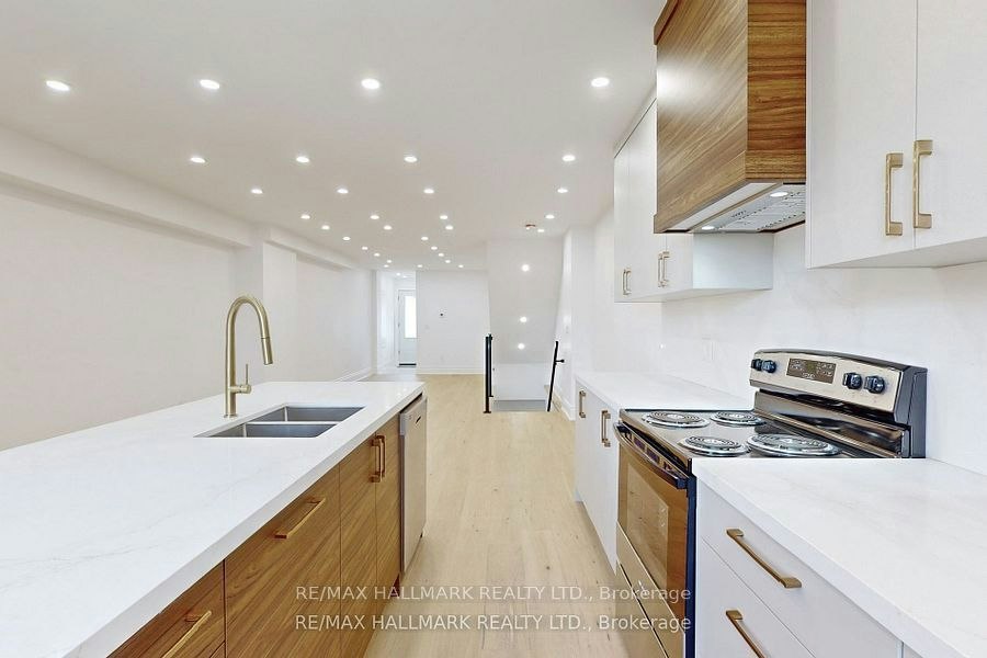 Lower-58 Corbett Avenue, Toronto, ON, M6N 1V1 - 14