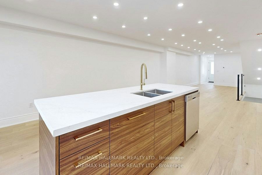 Lower-58 Corbett Avenue, Toronto, ON, M6N 1V1 - 16