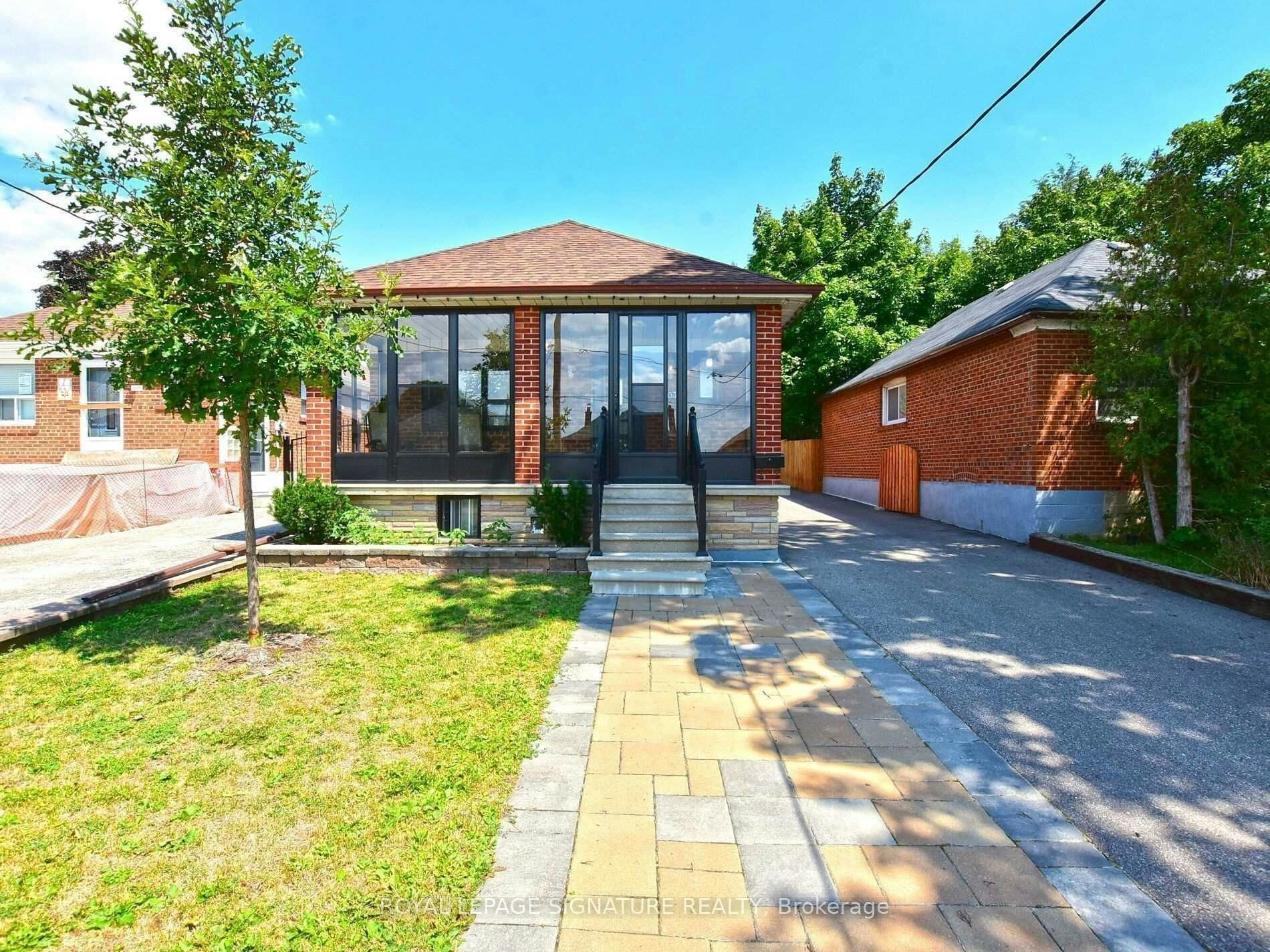 103 Richardson Avenue, Toronto, ON, M6M 3S2