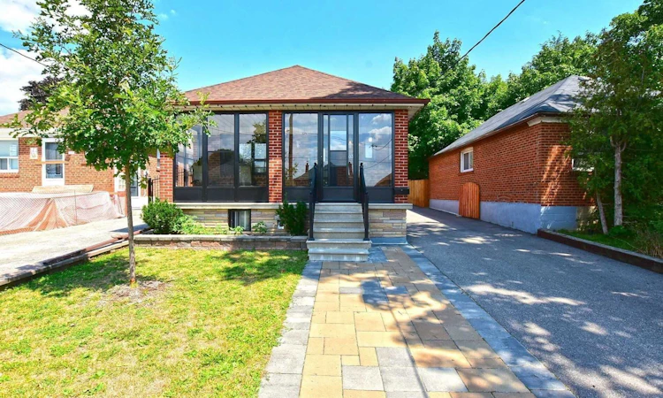 103 Richardson Avenue
