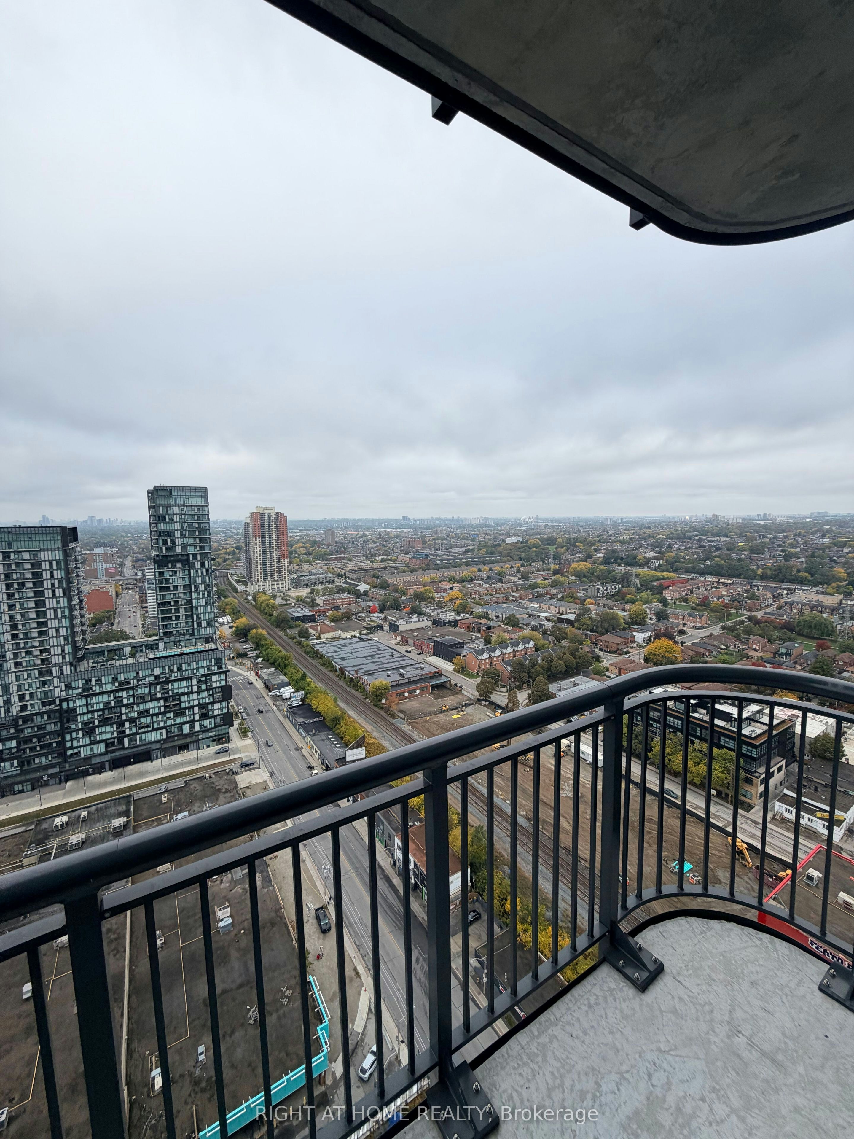 2611-1185 Dupont Street, Toronto, ON, M6H 0G5 - 10