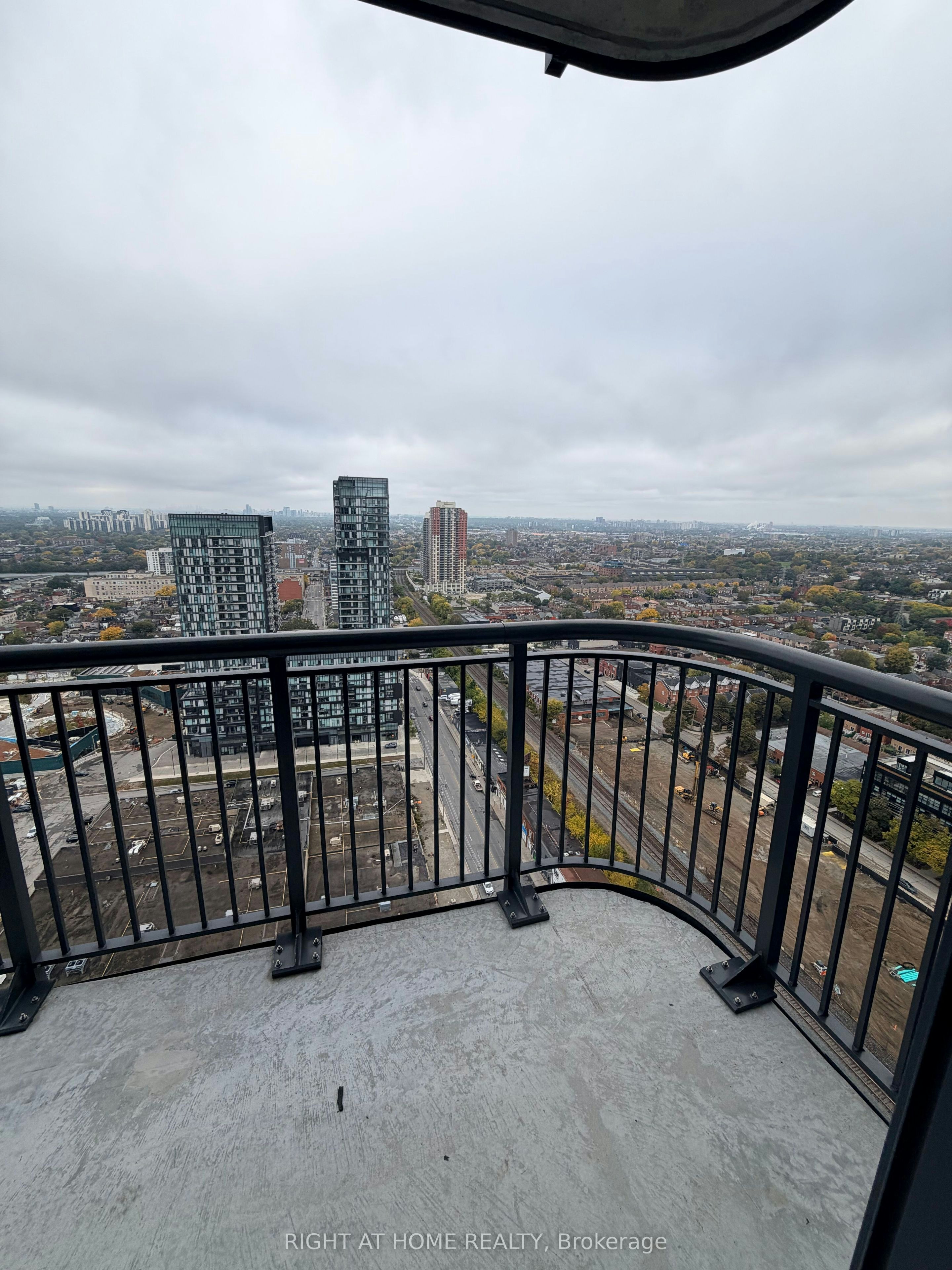 2611-1185 Dupont Street, Toronto, ON, M6H 0G5 - 8