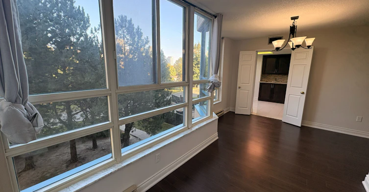 315-250 Webb Drive, Mississauga, ON, L5B 3Z4 - 5