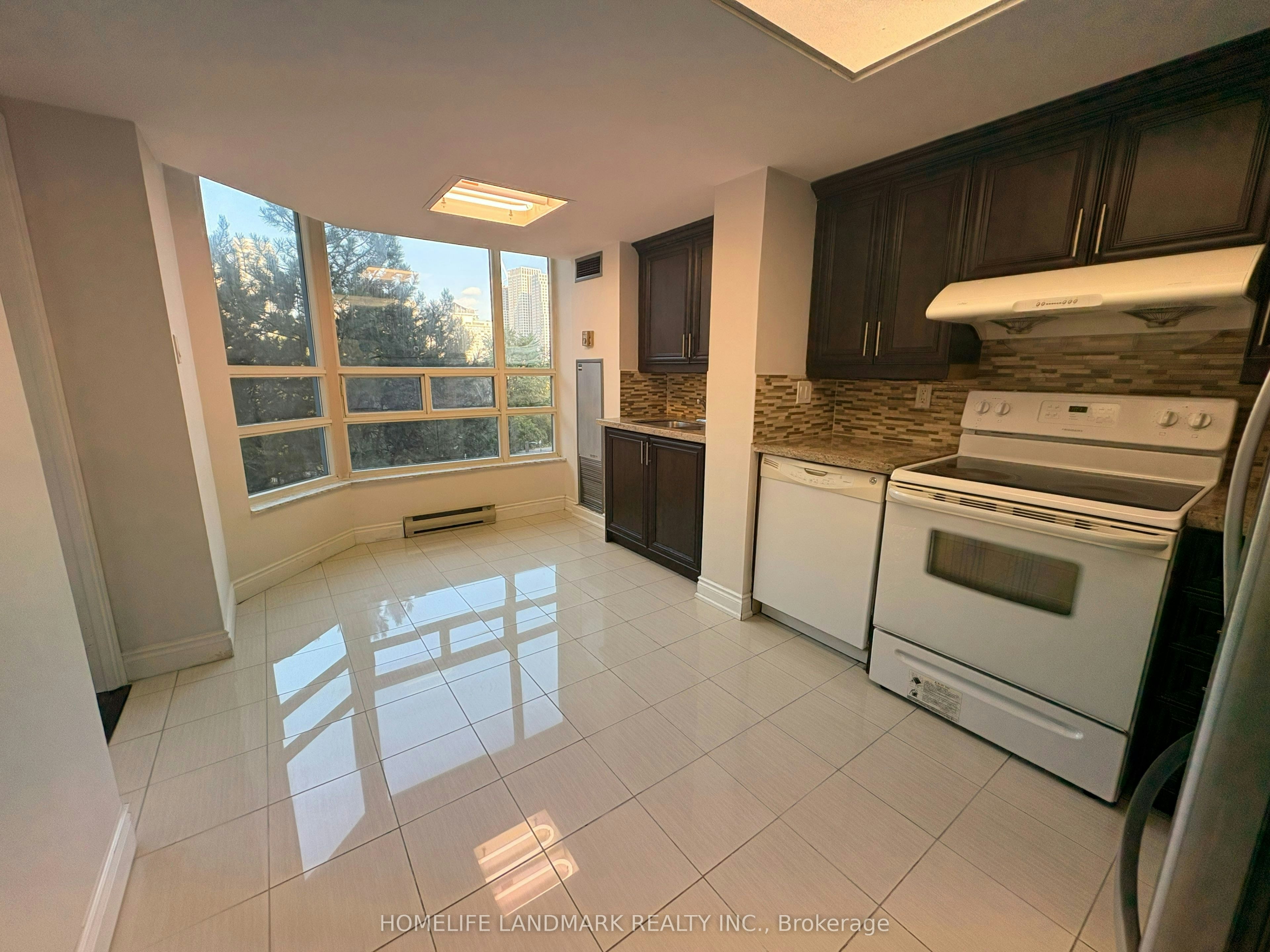 315-250 Webb Drive, Mississauga, ON, L5B 3Z4 - 6