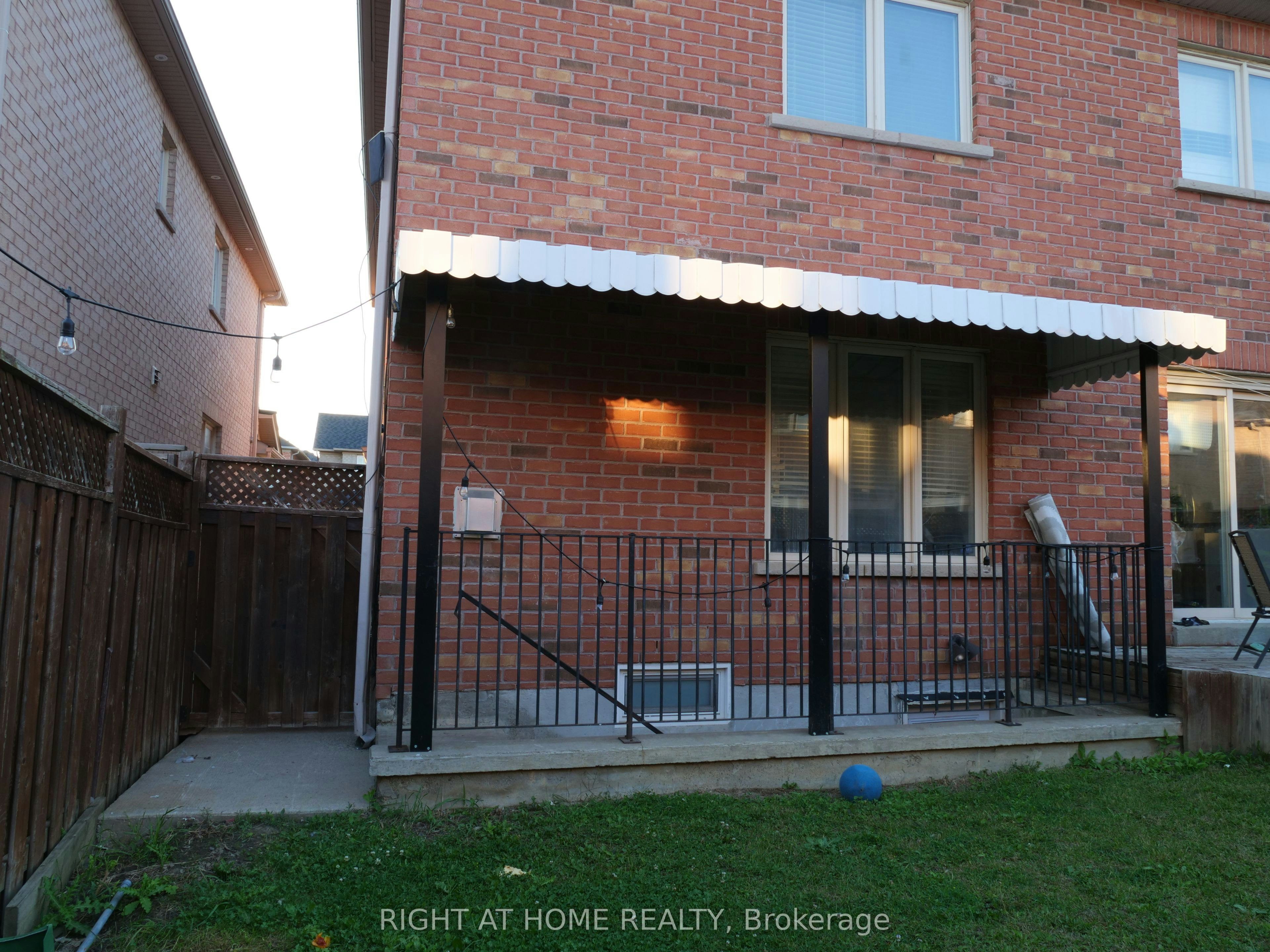 Basement Unit-19 Blazing Star Drive S, Brampton, ON, L6R 3E5 - 2