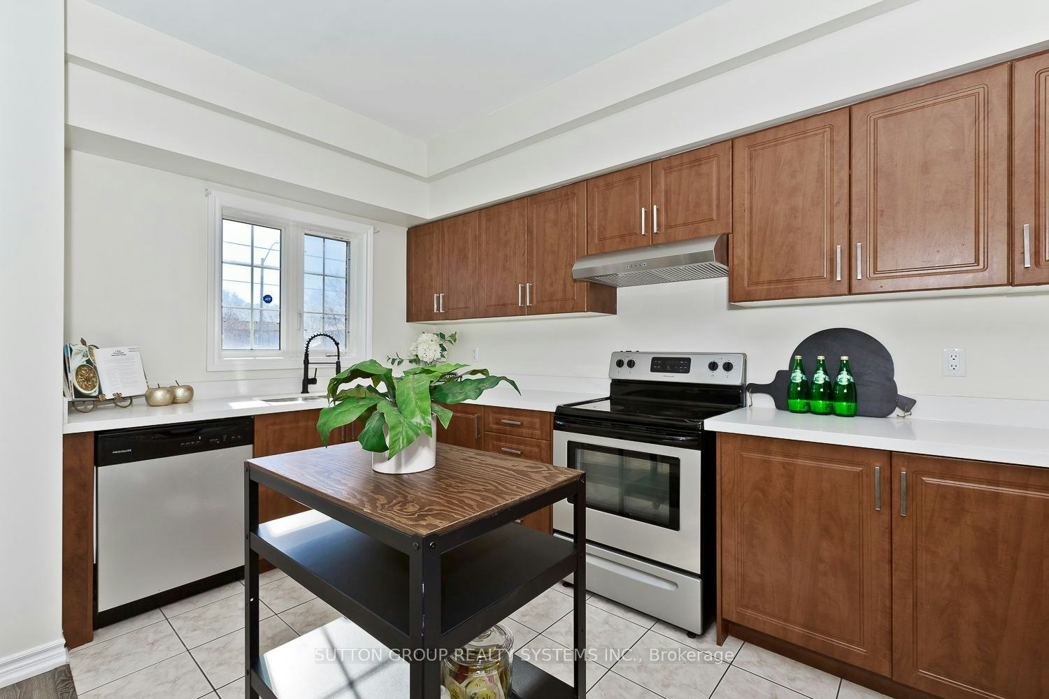 352 Black Drive, Milton, ON, L9T 6R9 - 9