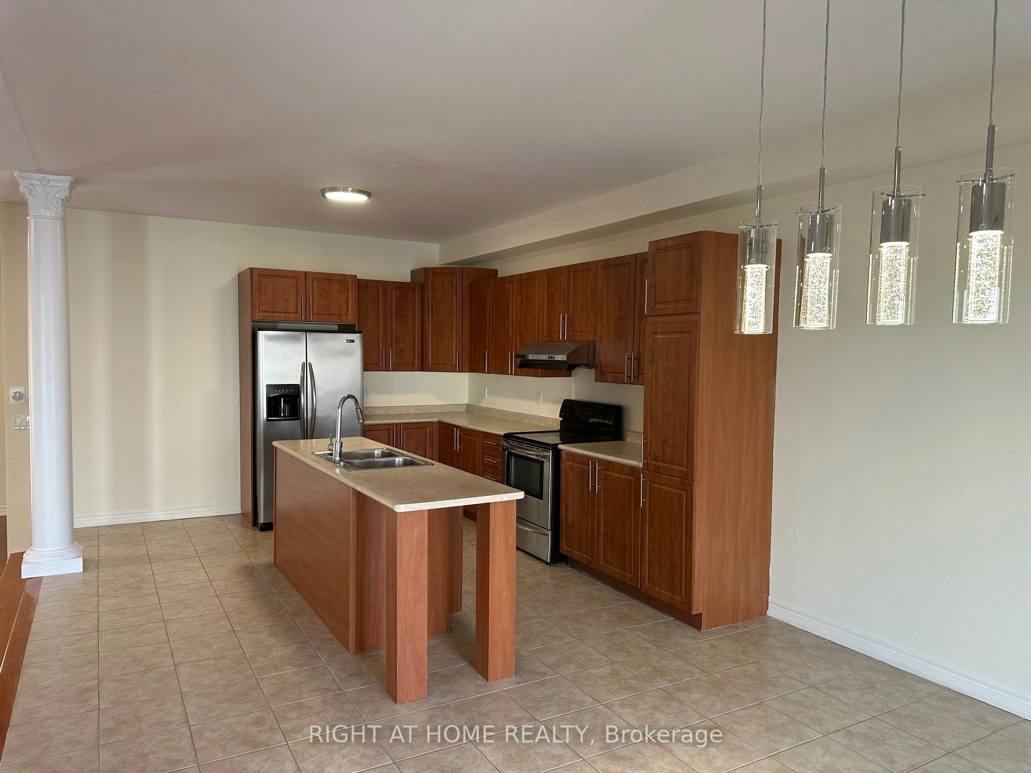 5133 Celebration Drive, Mississauga, ON, L5M 8B4 - 6