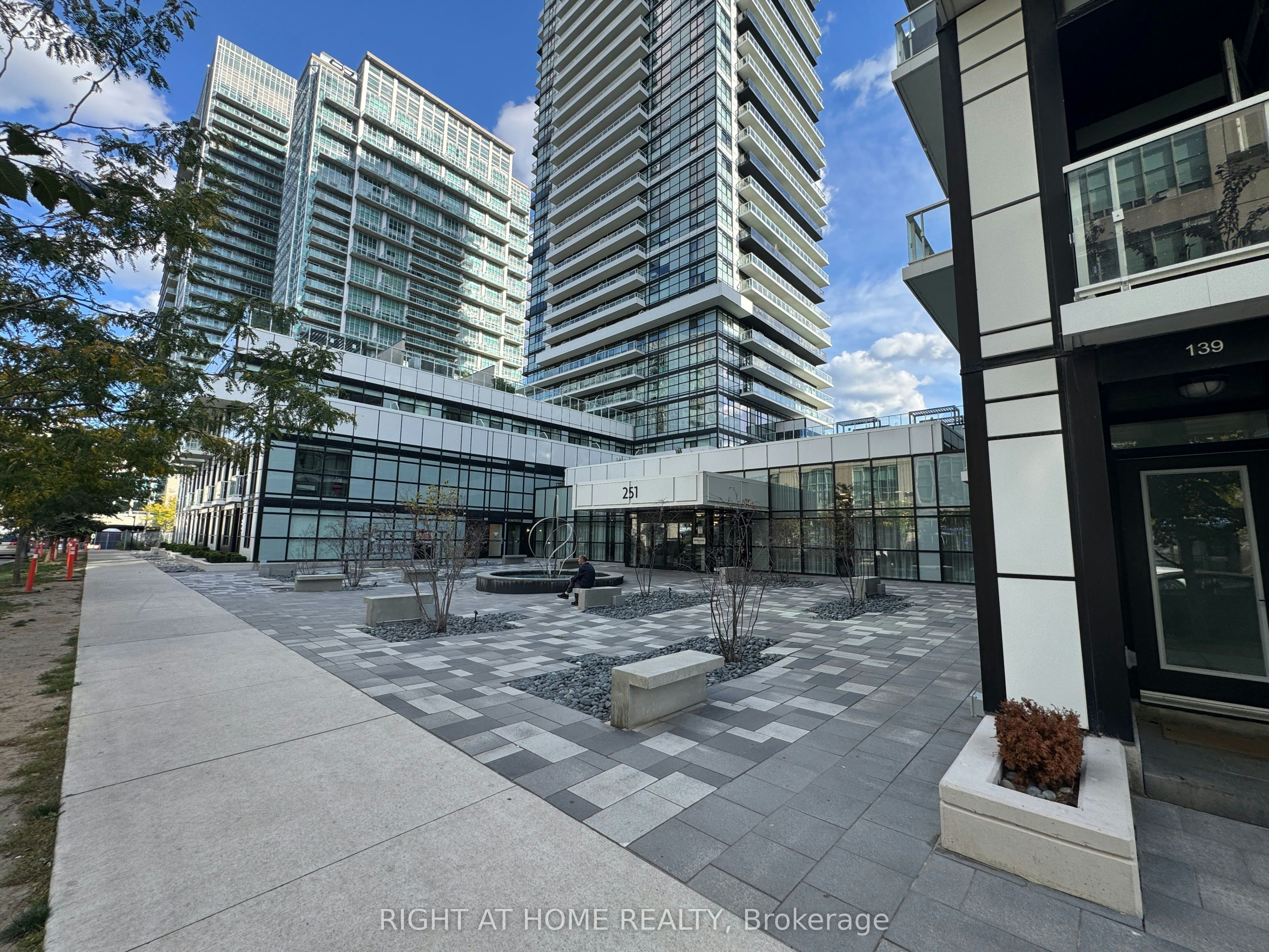 1411-251 Manitoba Street, Toronto, ON, M8Y 0C7 - 20