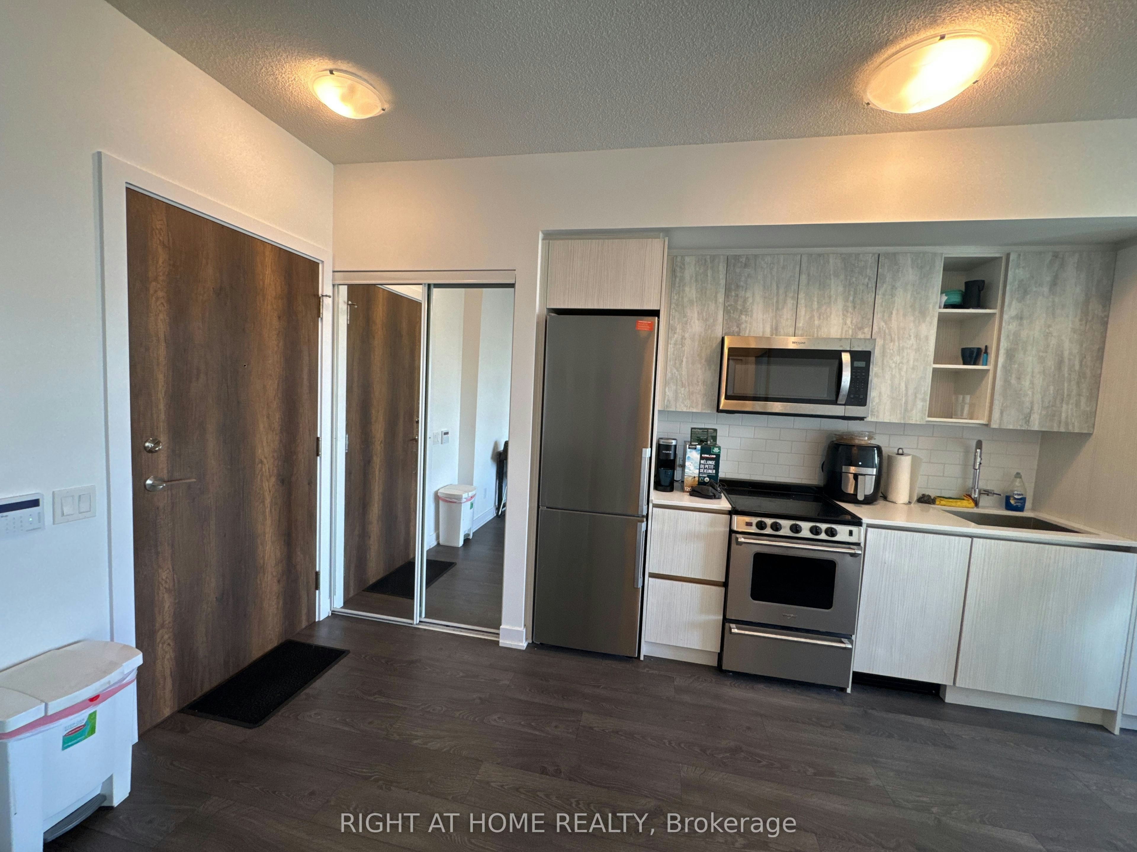 1411-251 Manitoba Street, Toronto, ON, M8Y 0C7 - 6