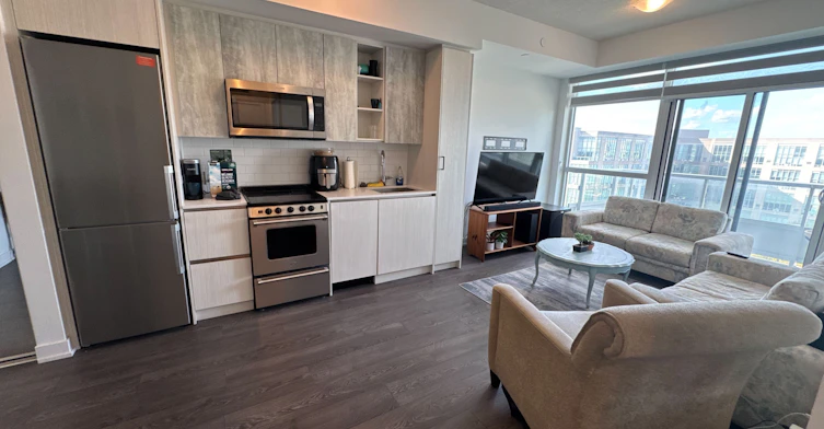 1411-251 Manitoba Street, Toronto, ON, M8Y 0C7