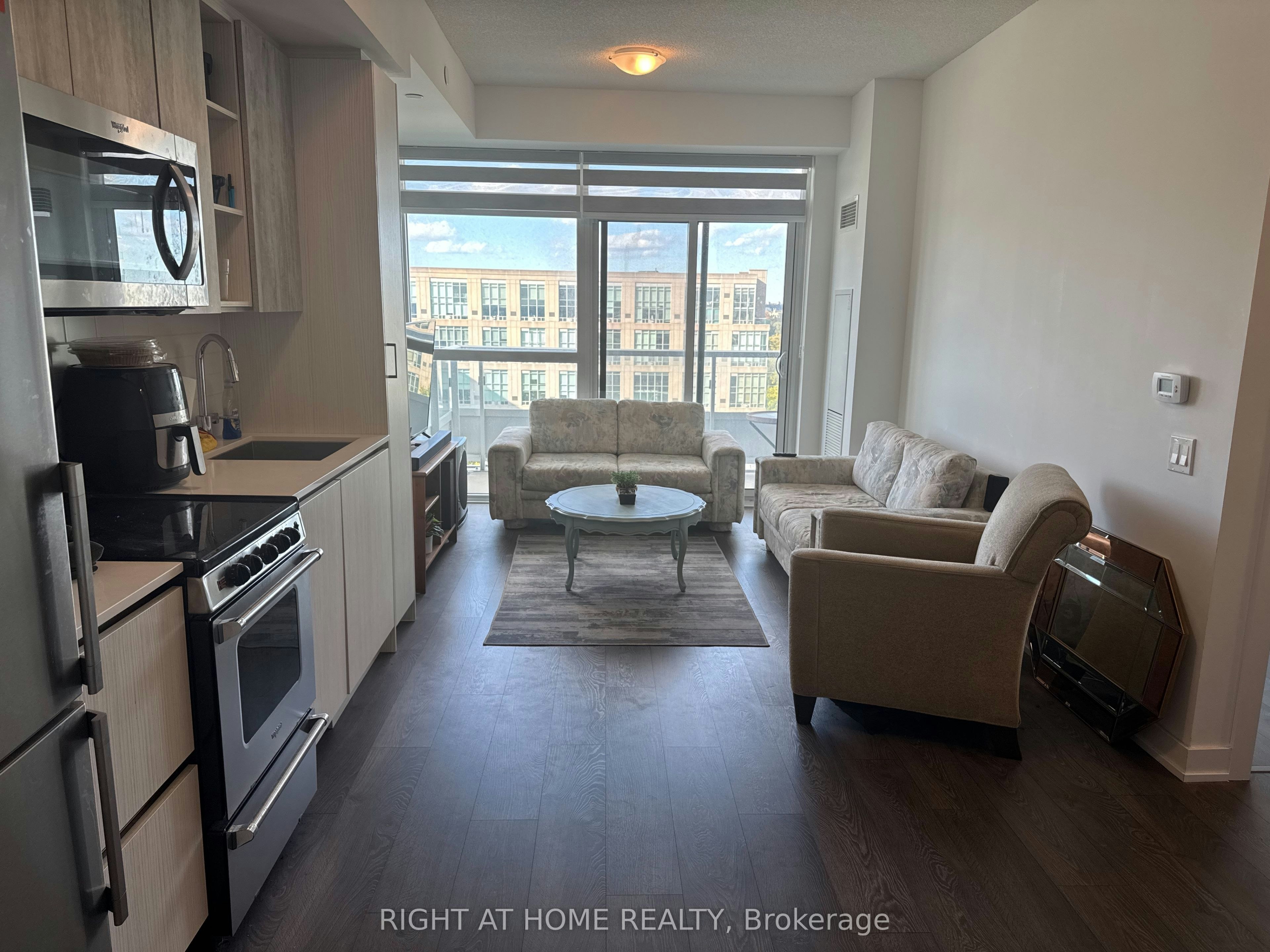 1411-251 Manitoba Street, Toronto, ON, M8Y 0C7 - 2