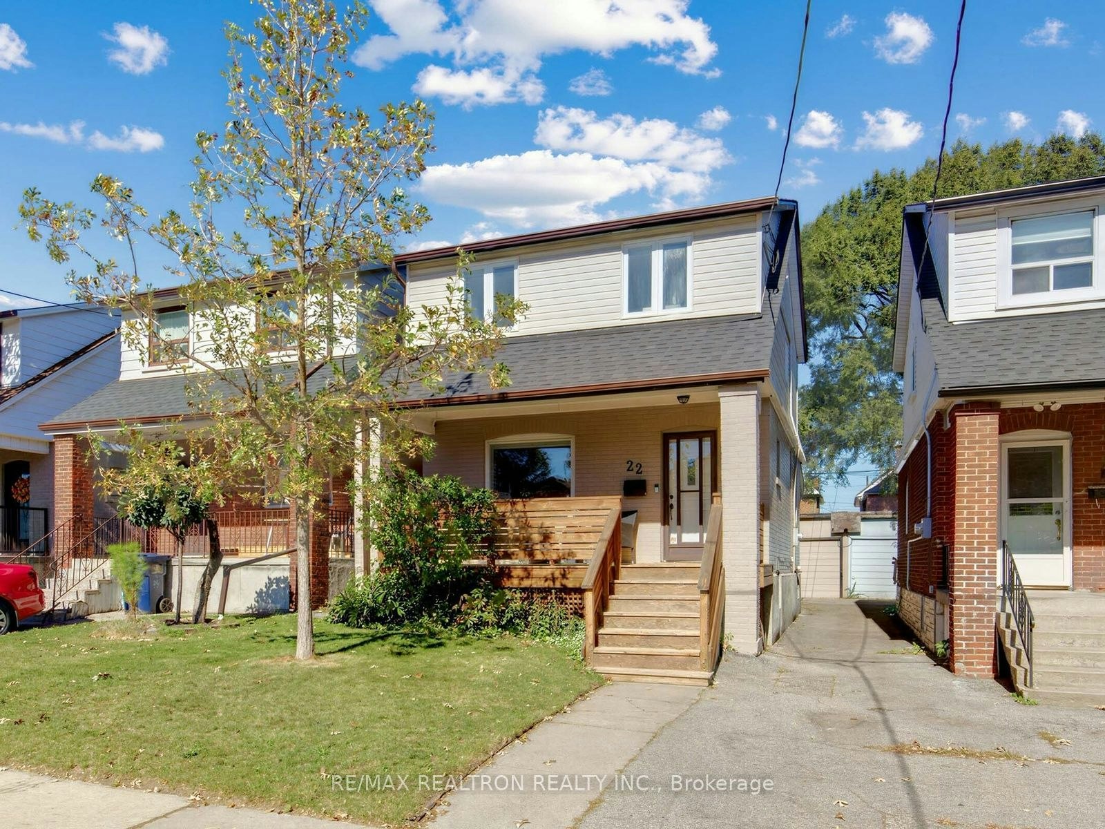 22 Mahoney Avenue, Toronto, ON, M6M 2H4