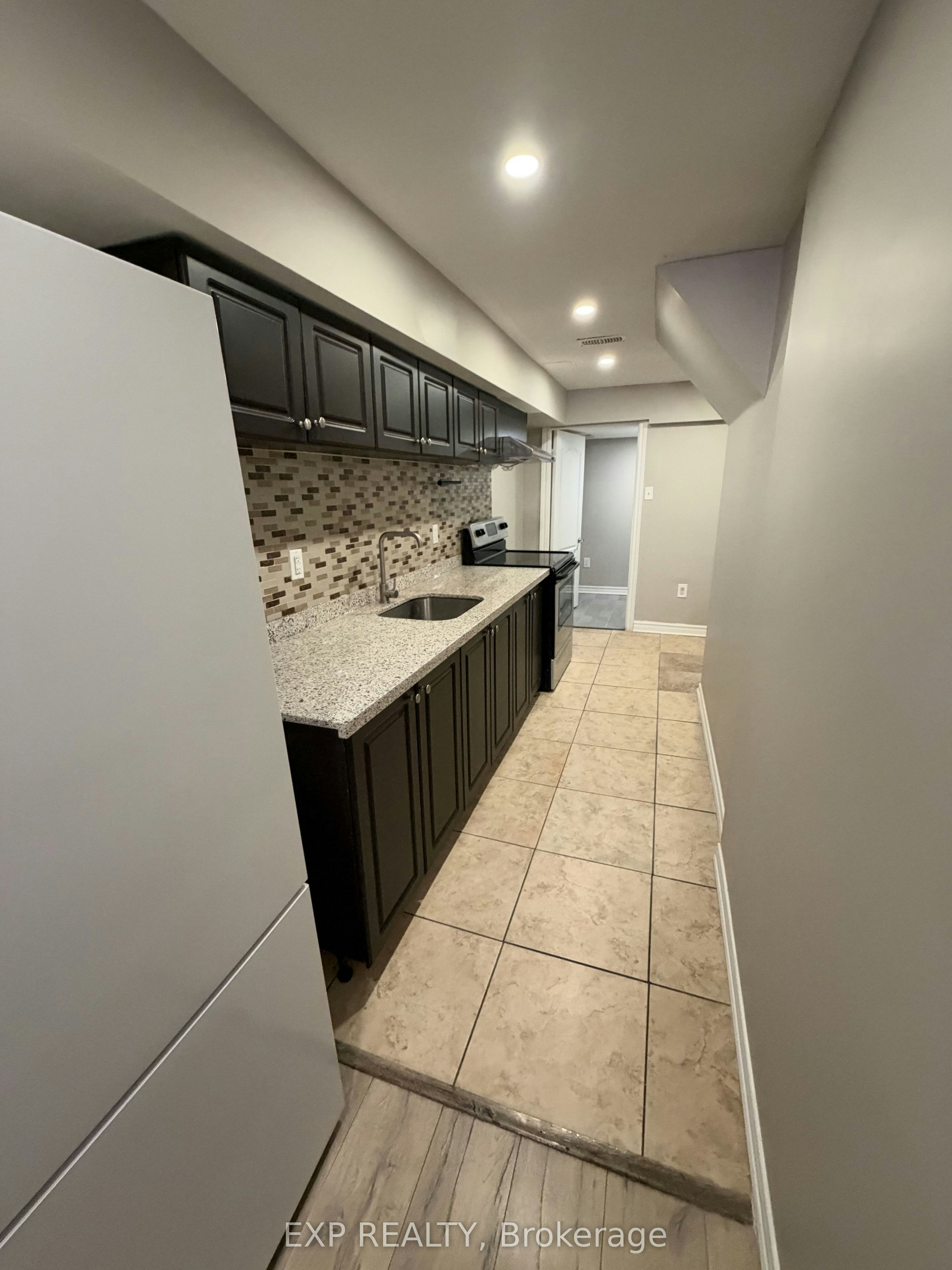 25 Portstewart Crescent, Brampton, ON, L6X 0P5 - 2
