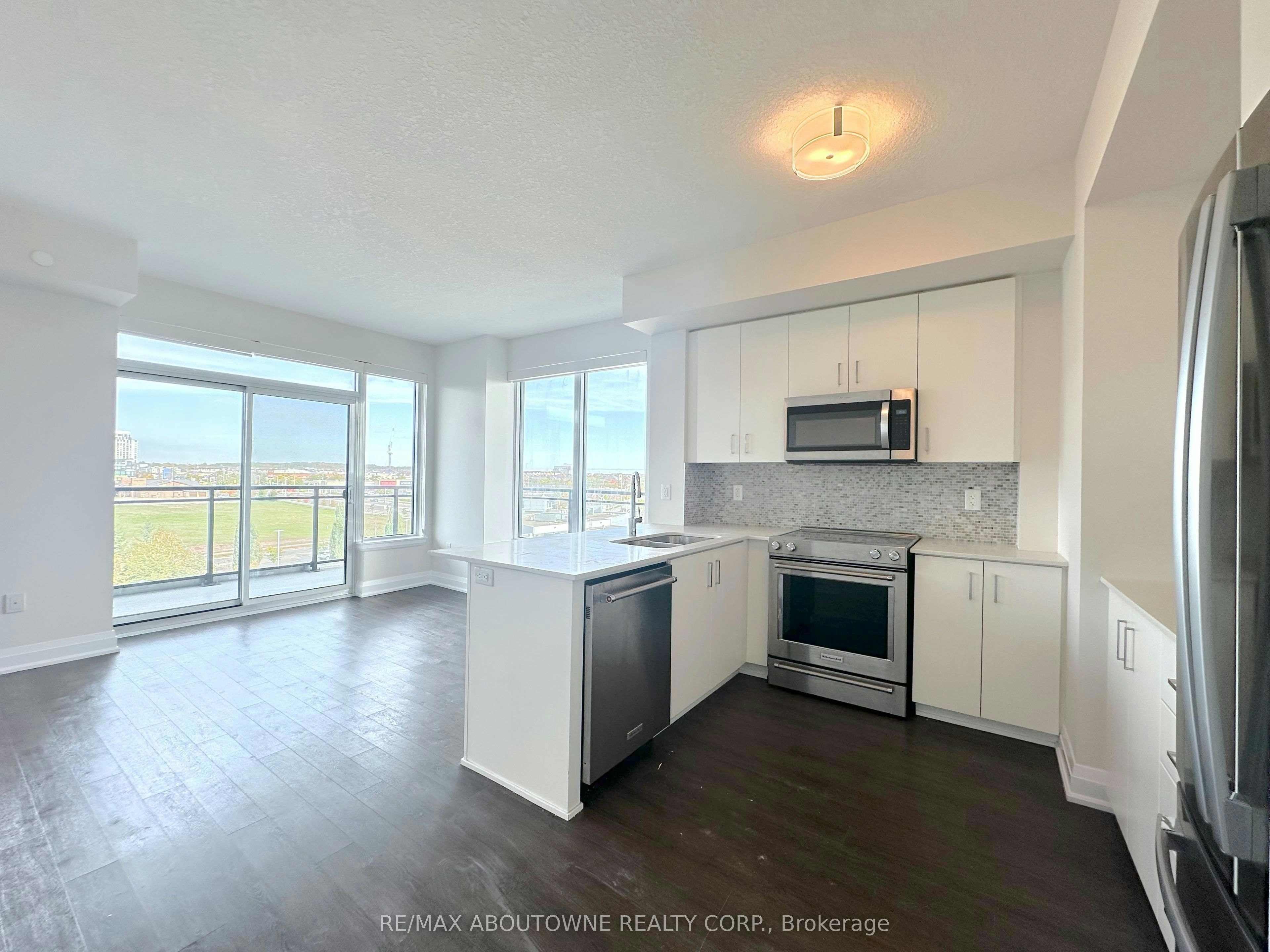 605-2333 Taunton Road, Oakville, ON, L6H 0N5 - 3
