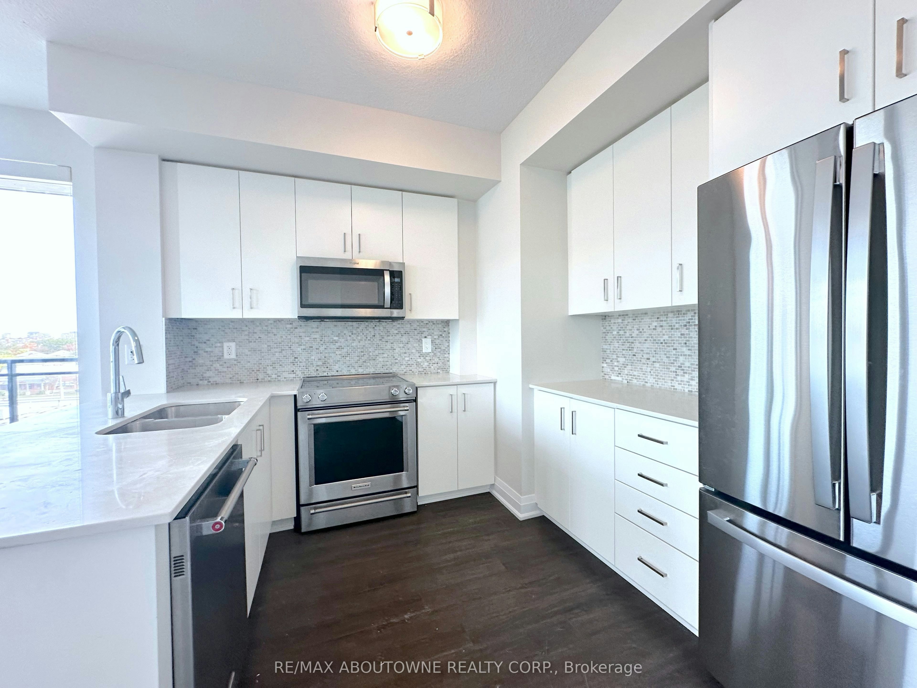 605-2333 Taunton Road, Oakville, ON, L6H 0N5 - 4