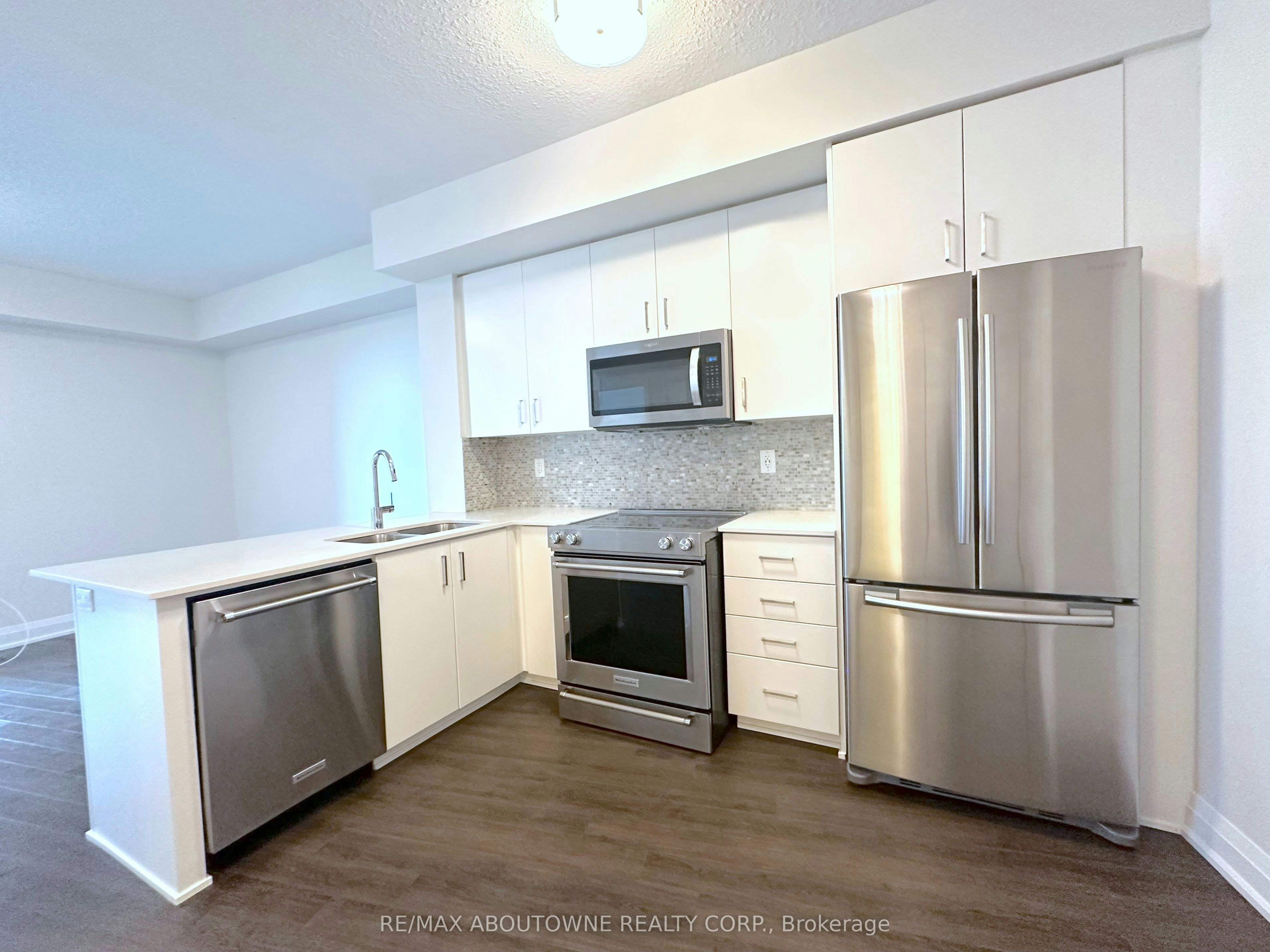 533-2333 Taunton Road, Oakville, ON, L6H 0N5 - 4