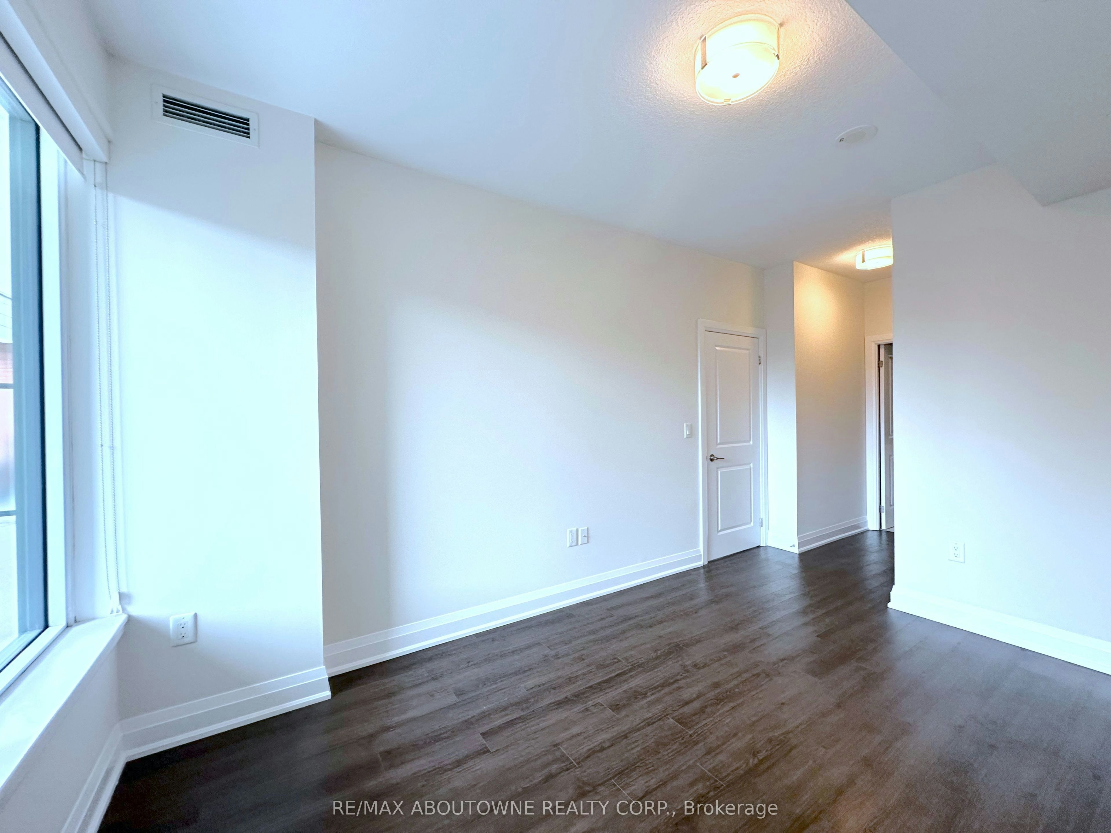317-2333 Taunton Road, Oakville, ON, L6H 0N5 - 5