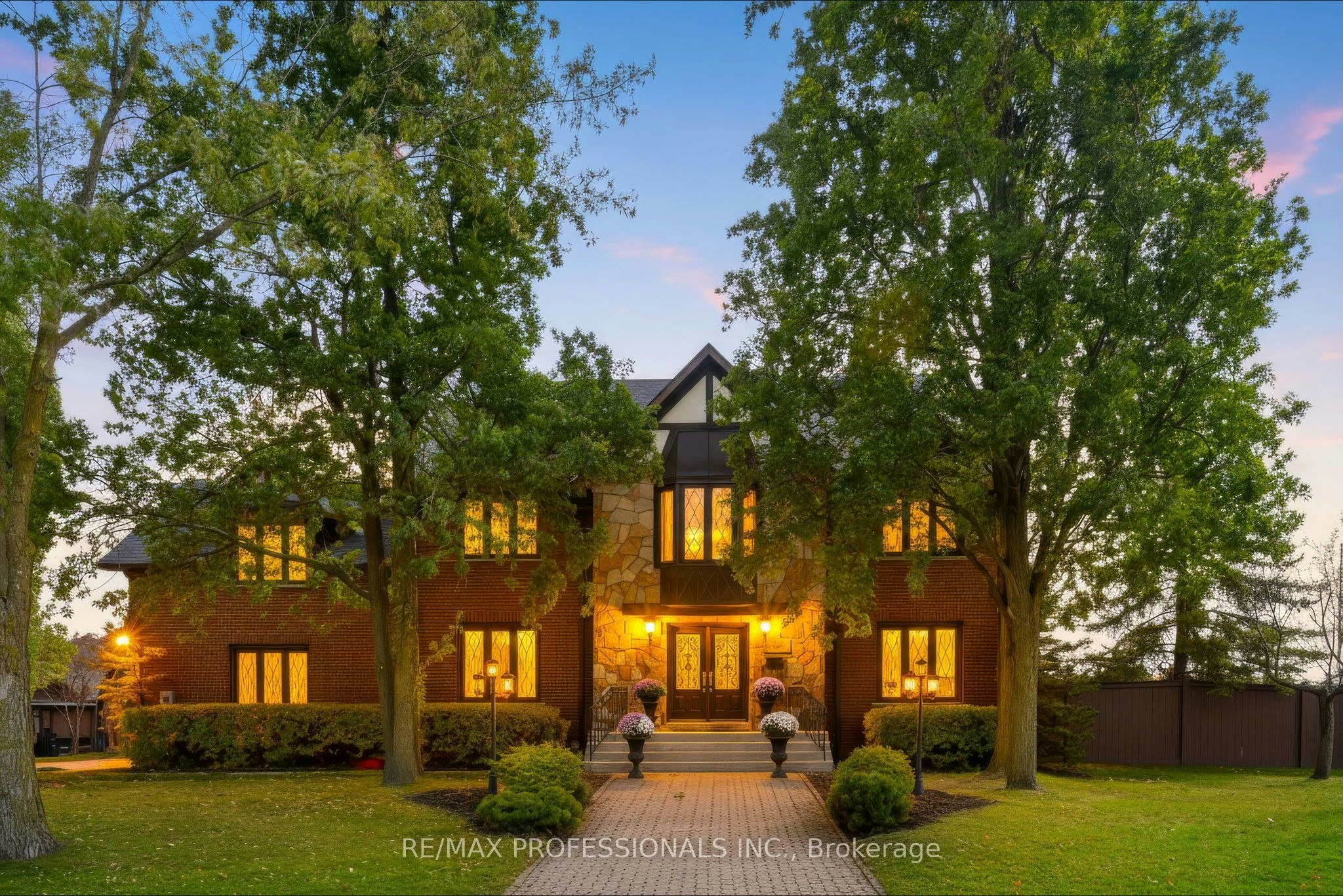 3979 River Mill Way, Mississauga, ON, L4W 4C1
