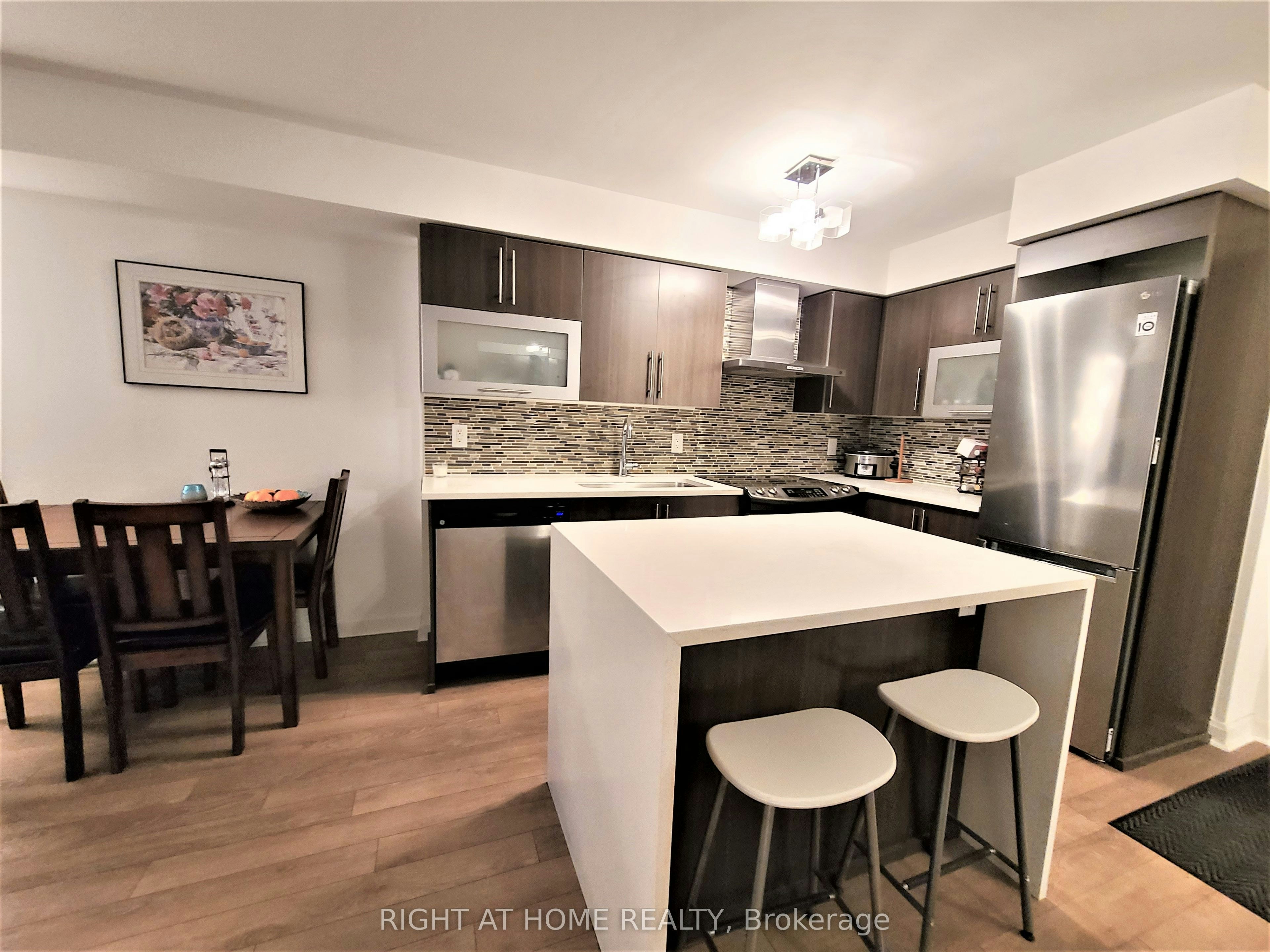 711-1 Michael Power Place, Toronto, ON, M9A 0A1 - 3