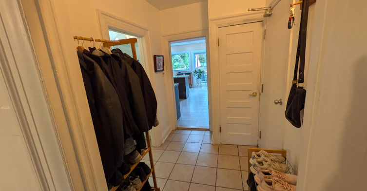 2nd Floor Unit-255 Indian Road, Toronto, ON, M6R 2X3 - 4