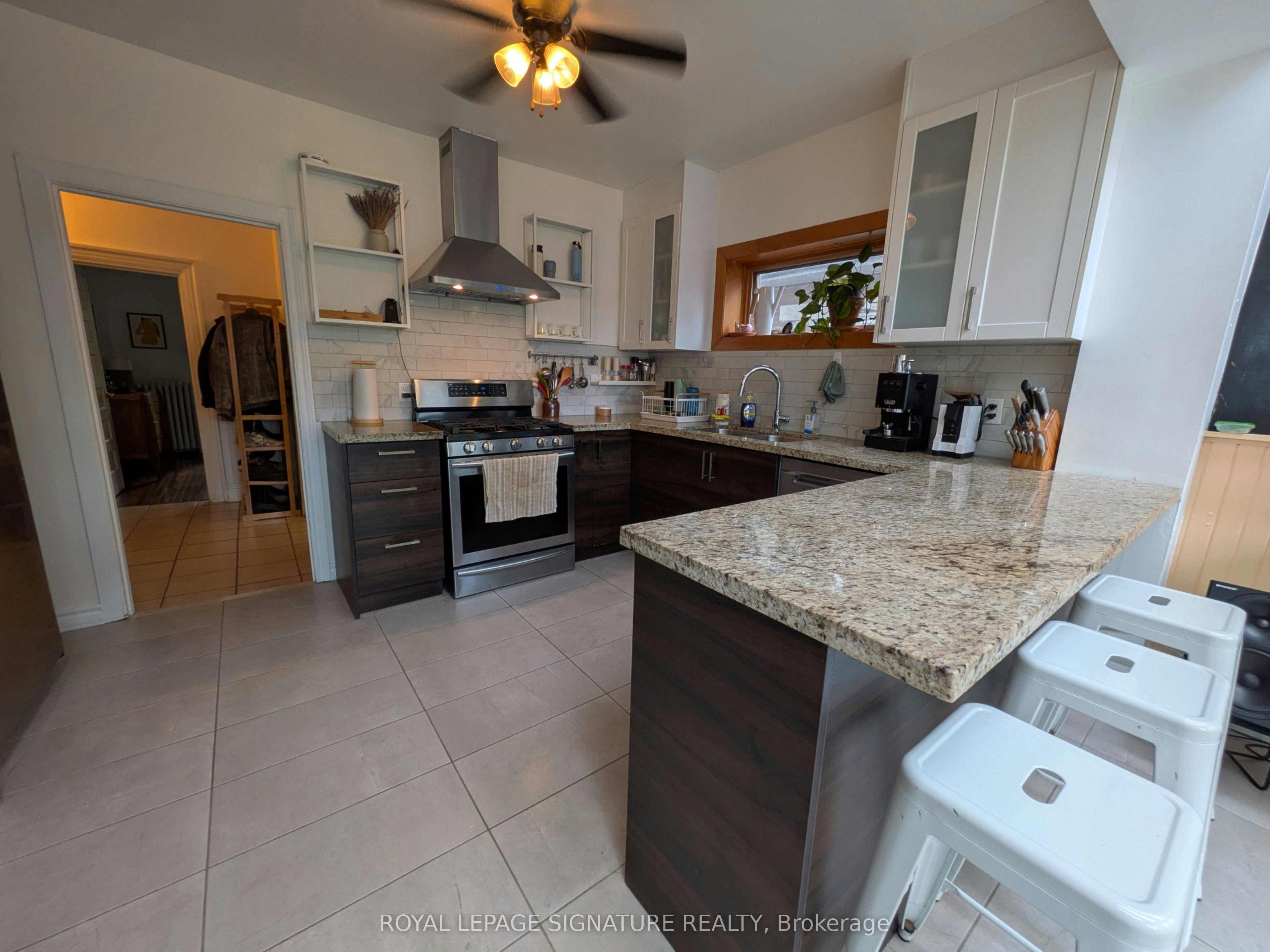 2nd Floor Unit-255 Indian Road, Toronto, ON, M6R 2X3 - 9
