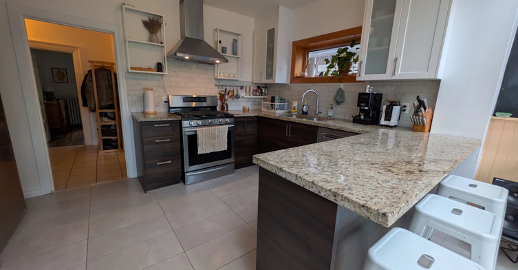 2nd Floor Unit-255 Indian Road, Toronto, ON, M6R 2X3 - 9