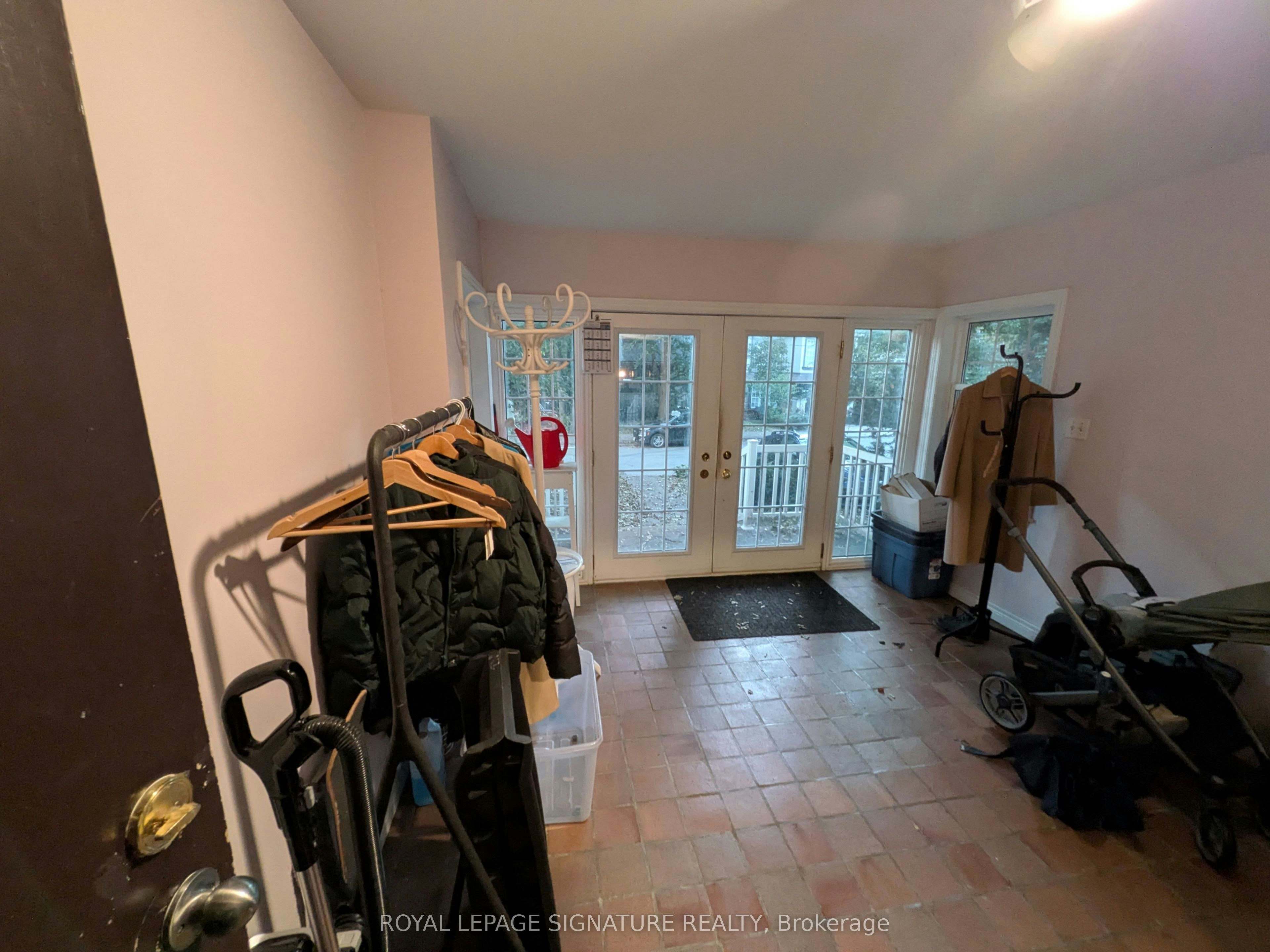2nd Floor Unit-255 Indian Road, Toronto, ON, M6R 2X3 - 3