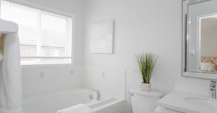 121-6399 Spinnaker Circle, Mississauga, ON, L5W 1Z6 - 6