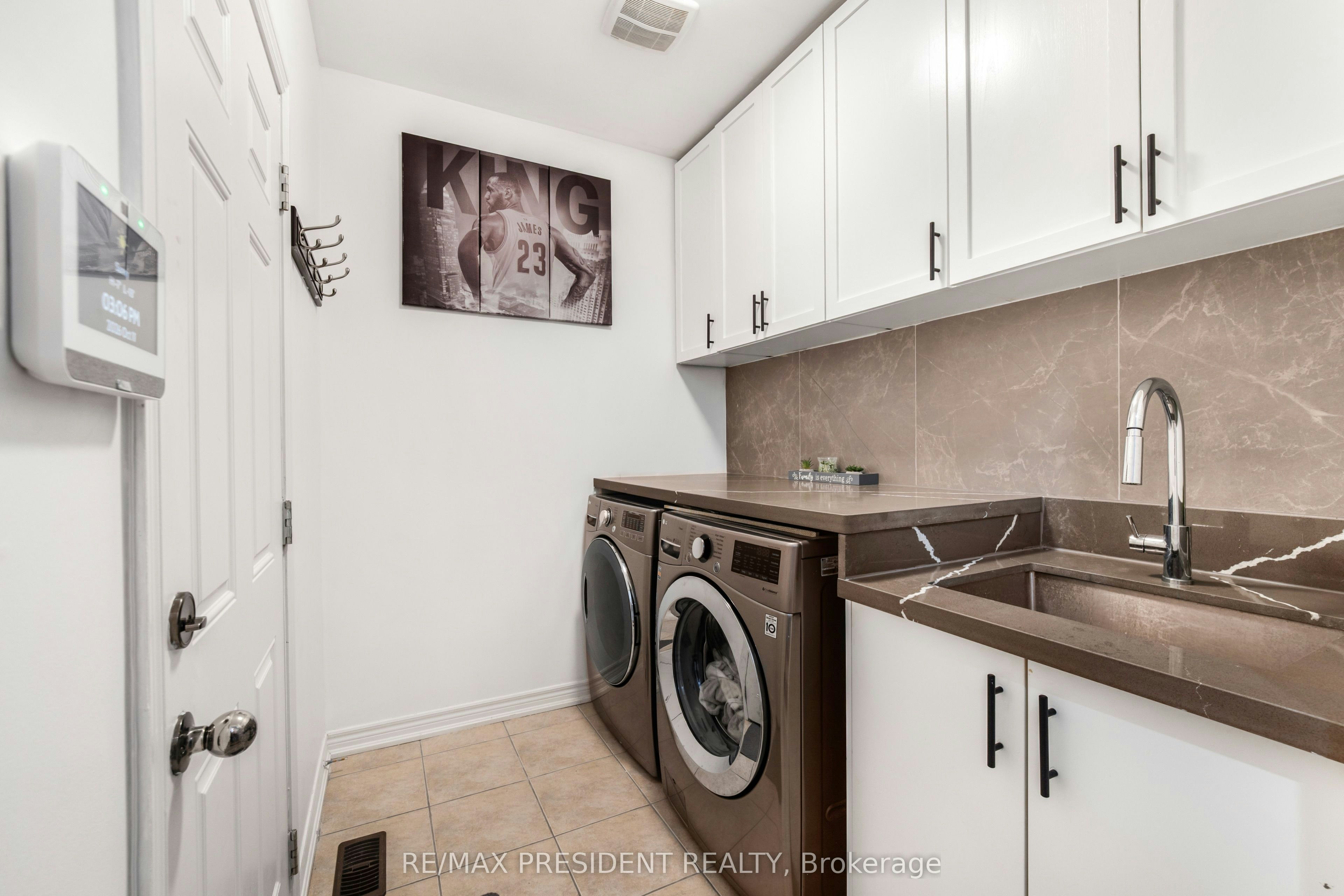 49 Campwood Crescent, Brampton, ON, L6P 3S6 - 23