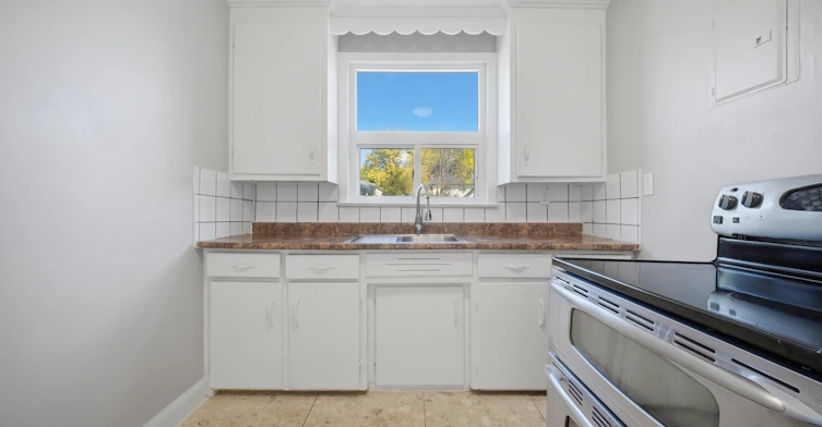 1-1047 Churchill Avenue E, Oakville, ON, L6H 2A7 - 12