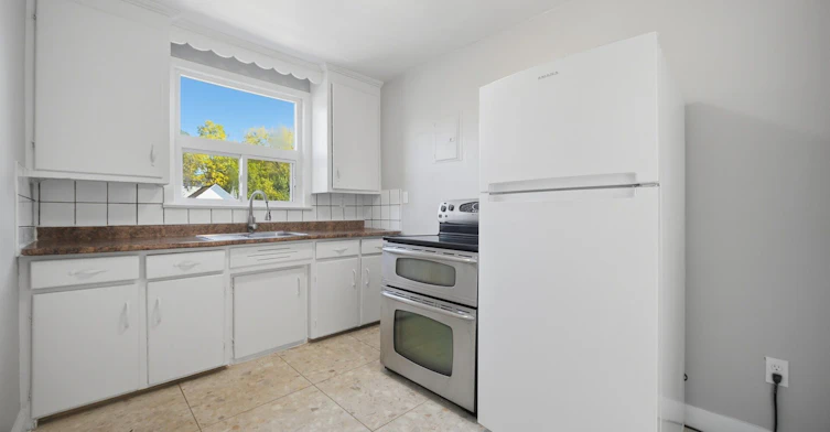 1-1047 Churchill Avenue E, Oakville, ON, L6H 2A7 - 13