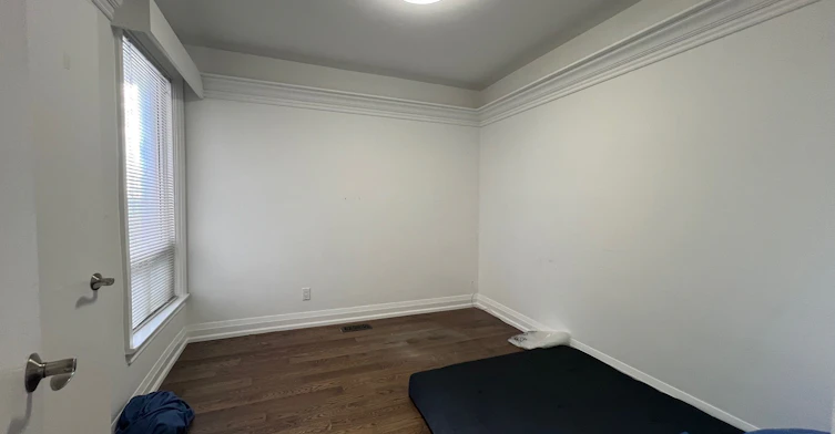 12 Paulart Drive, Toronto, ON, M9B 3V4 - 3